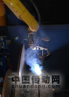 上圖為：FANUC Robotics ARC Mate 120iC機器人